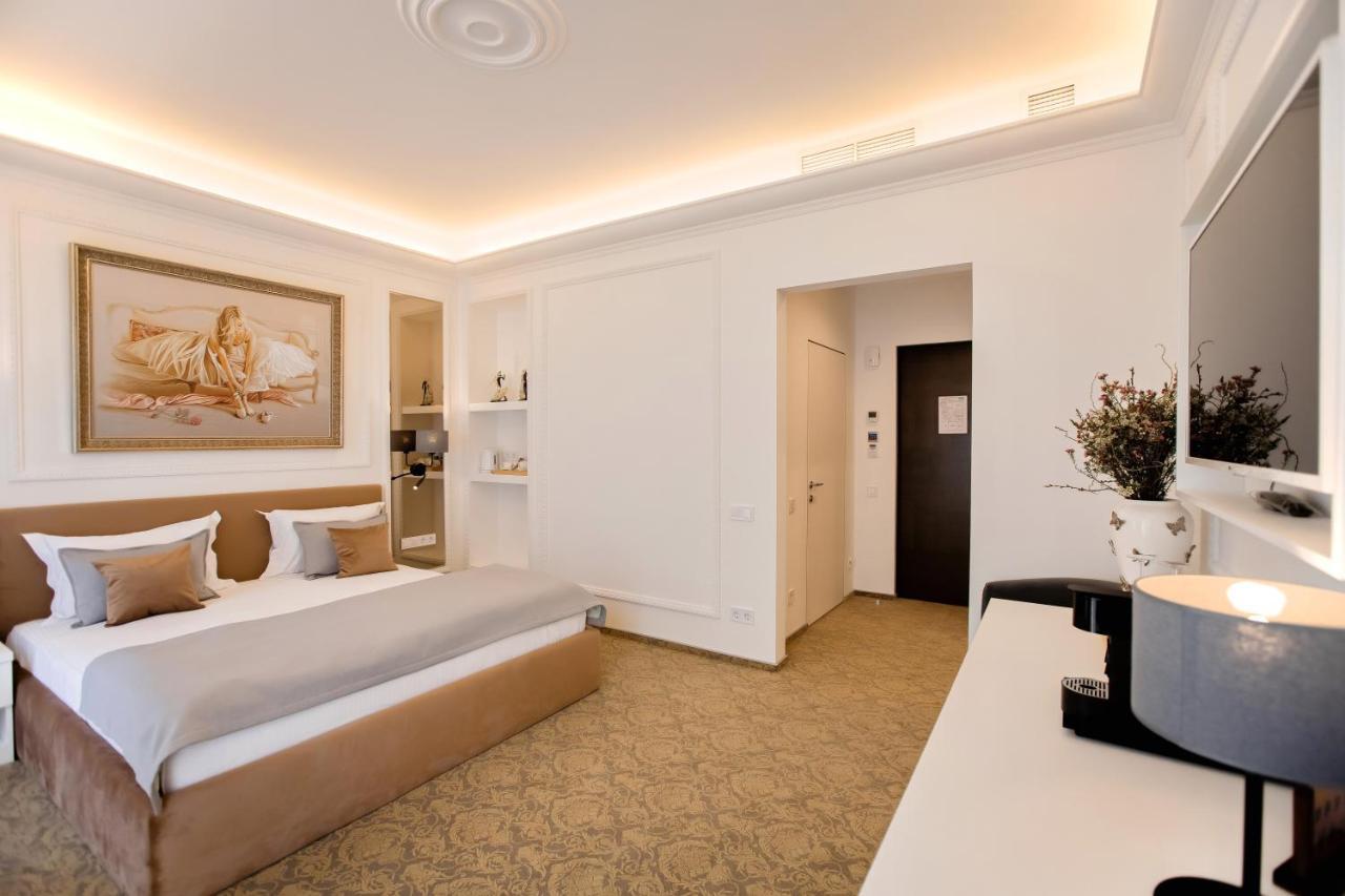 Bon Hotel Dnipro Exterior photo