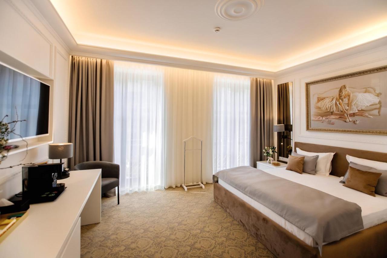 Bon Hotel Dnipro Exterior photo
