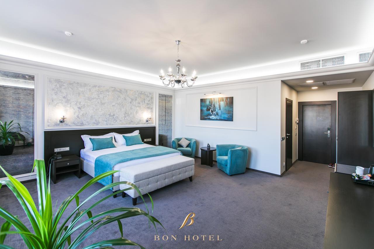 Bon Hotel Dnipro Exterior photo