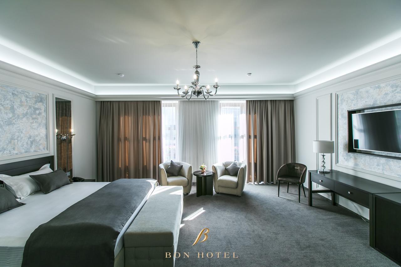 Bon Hotel Dnipro Exterior photo