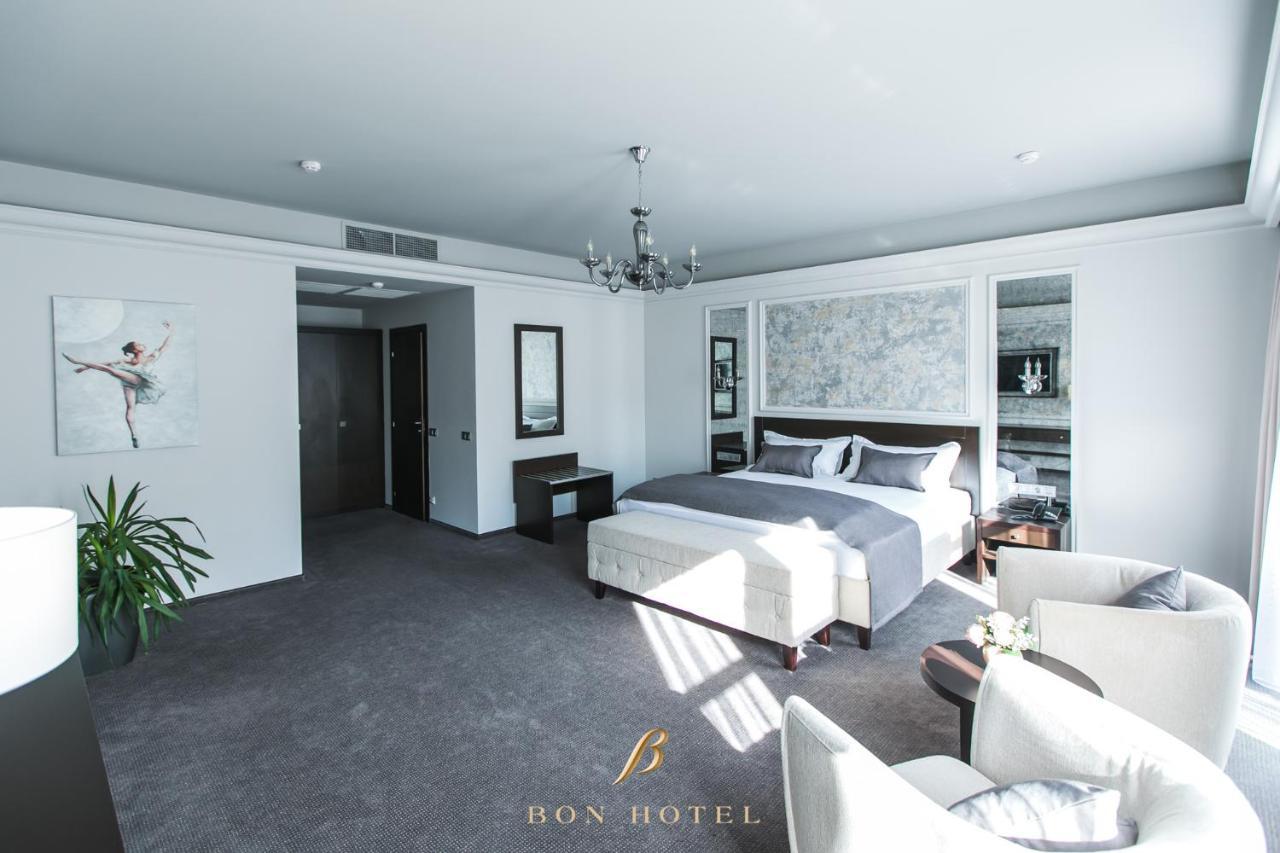 Bon Hotel Dnipro Exterior photo